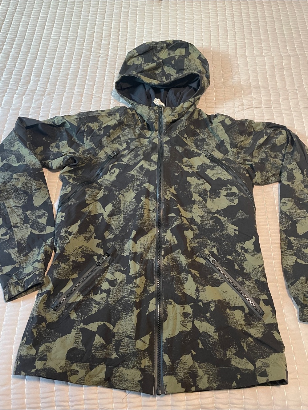 lululemon athletica Black and Olive Green Camouflage Hooded Jacket
